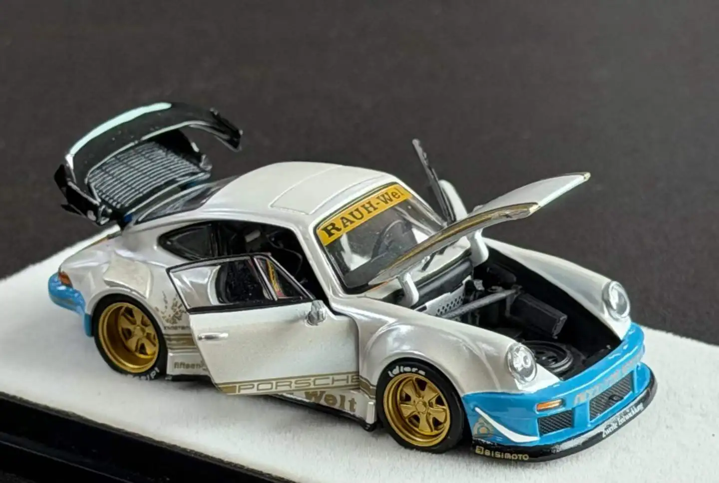 

PGM 1/64 RWB 930 Color Diecast Fully-Opened Model Car In 2026