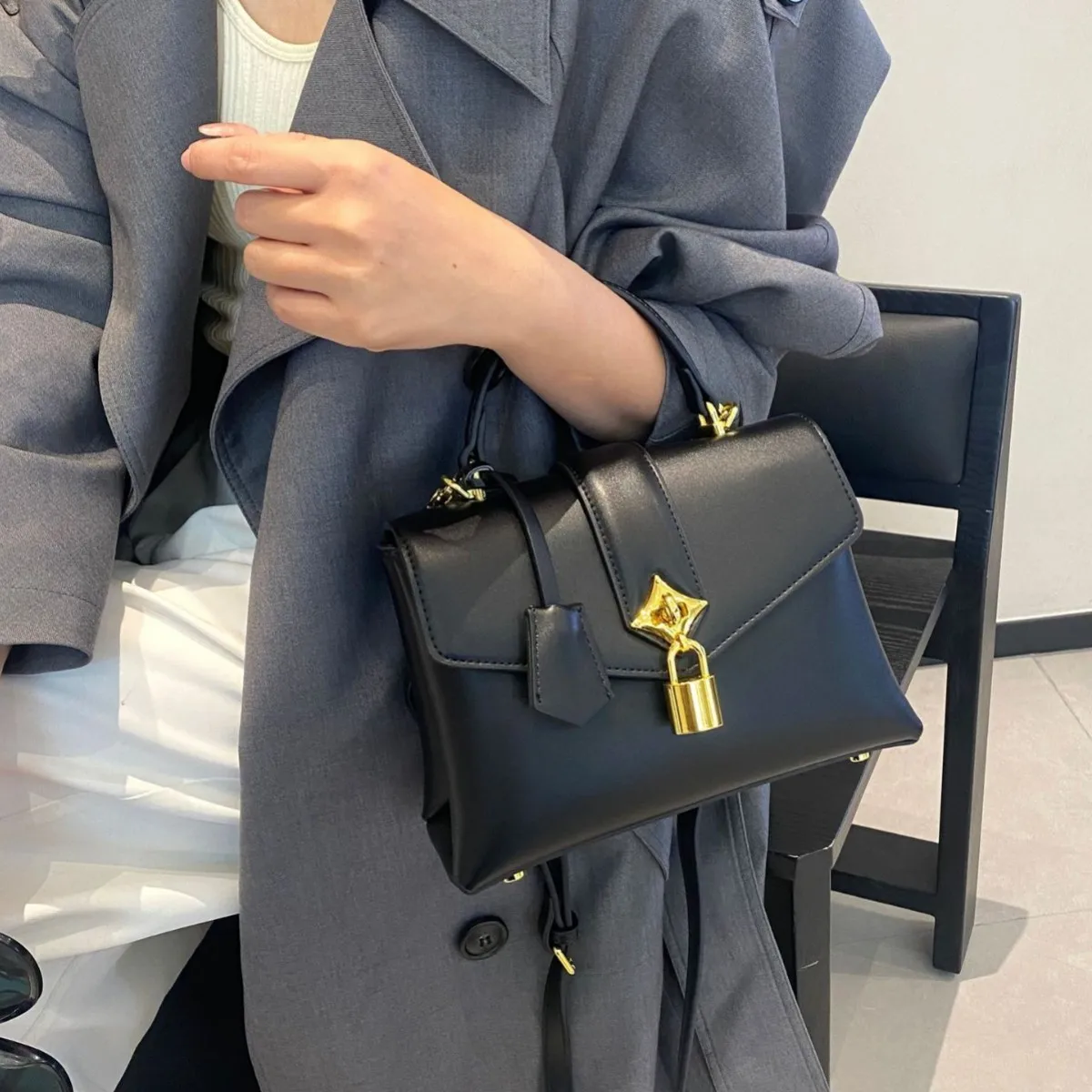 

Мягкая кожаная женская сумка премиум-класса, изготовленная в Париже, винтажная элегантная сумка-тоут, практичная сумка через плечо, сумка-мессенджер.