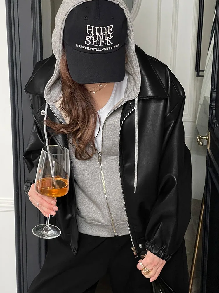 시크한 루즈핏 롱 슬리브 PU 가죽 바이커 재킷 여성용 가을 고급스러운 느낌의 지퍼 칼라 패셔너블 캐주얼 코트