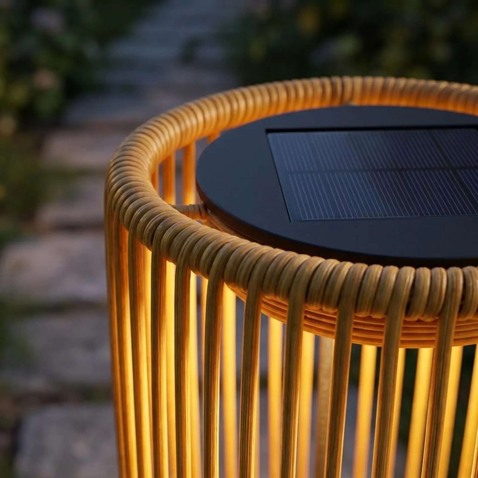 Solar Garden Lantern Weather Resistant Wicker Solar Light Decorative Hanging Lamp for Patio