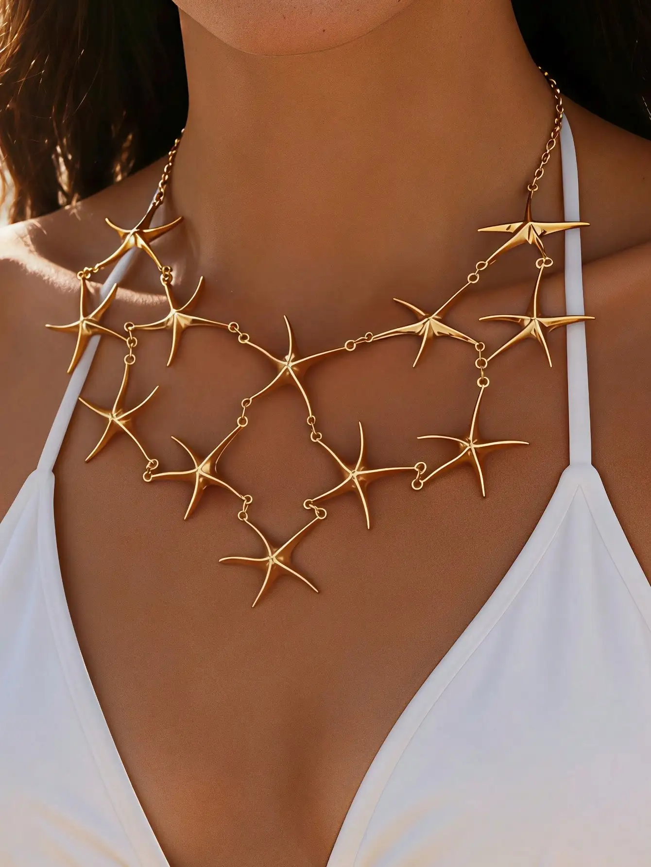 Gold Multi-Layered Starfish Necklace for Women 3D Hollow Design Bohemian Style Vacation High-End Feeling Choker