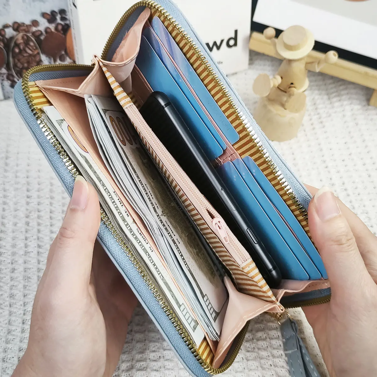 محفظة نسائية طويلة مطرزة بأحرف طويلة وسحاب طويل ومحفظة متعددة الاستخدامات ومحفظة متنقلة ذات سعة كبيرة