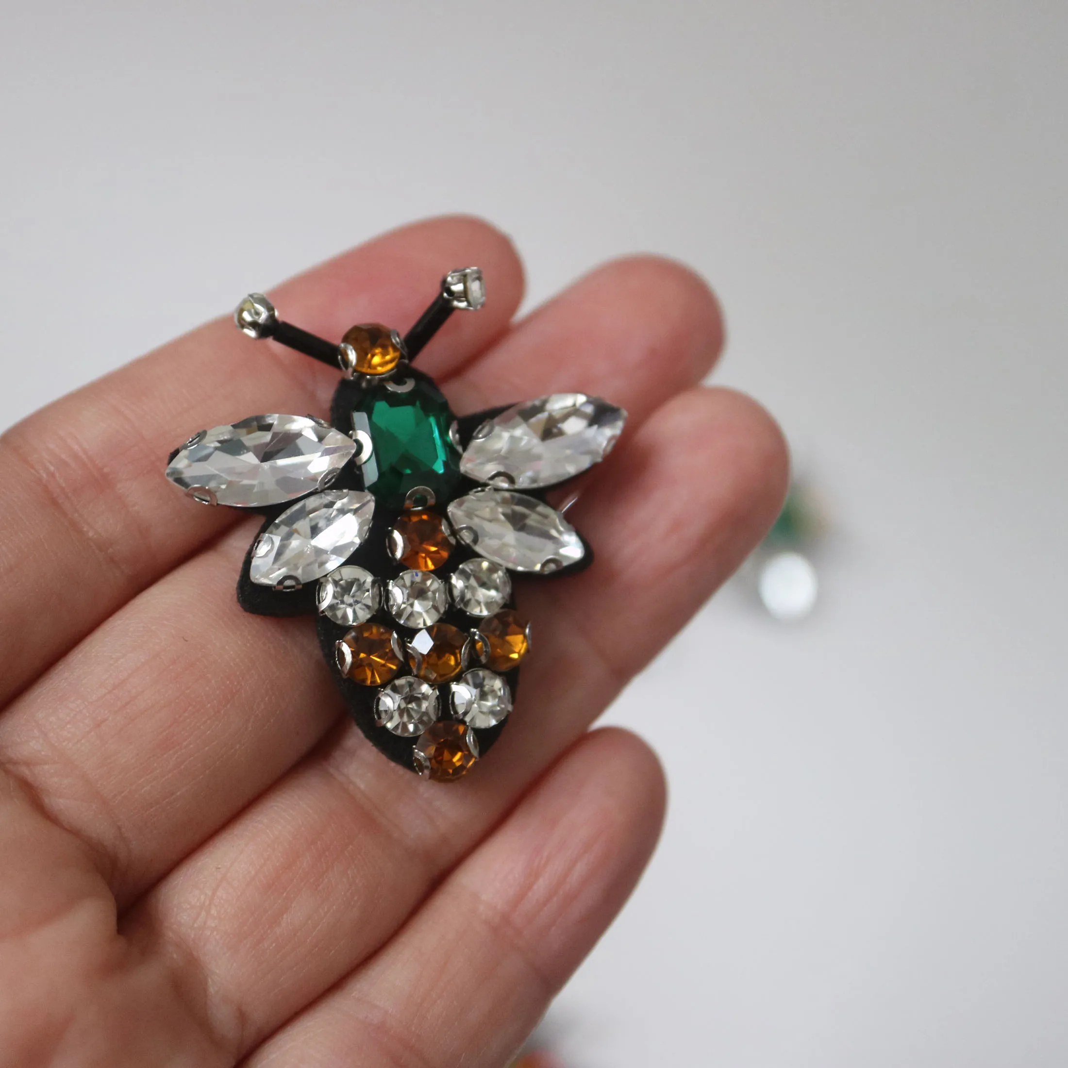 3D Handmade Rhinestone beaded Patches for clothing Animal bee dragonfly clothes patch Sew on embroidery parches bordados para