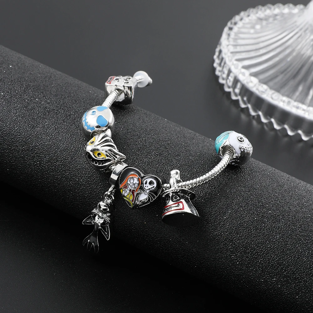 Weihnachts- und Halloween-Armband mit Weihnachtsmann-, Weihnachtsbaum- und Jack-Skellington-Geisteranhängern, Armbänder für Frauen und Männer, Geschenk – Detail 4