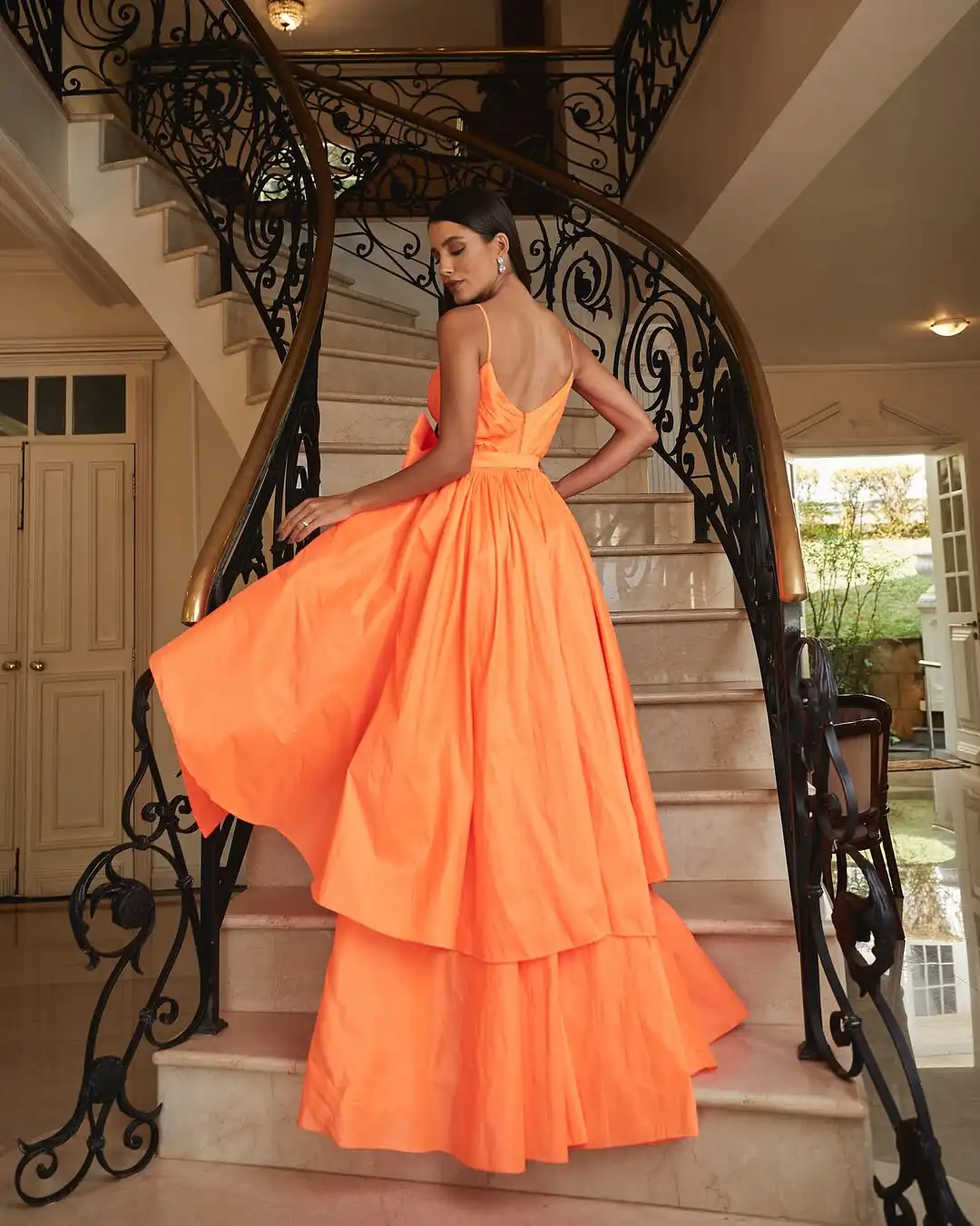 Orange Ruffled Satin Pretty Ever Dresses With Bow V Neck Spaghetti Straps Taffeta Slit Evening Dresses Women Party Gowns Custom