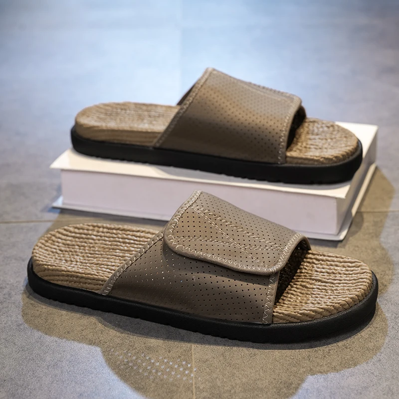 Men's fashion slippers summer light soft-sole anti-slip comfort breathable casual slippers youth Joker outdoor walking slippers