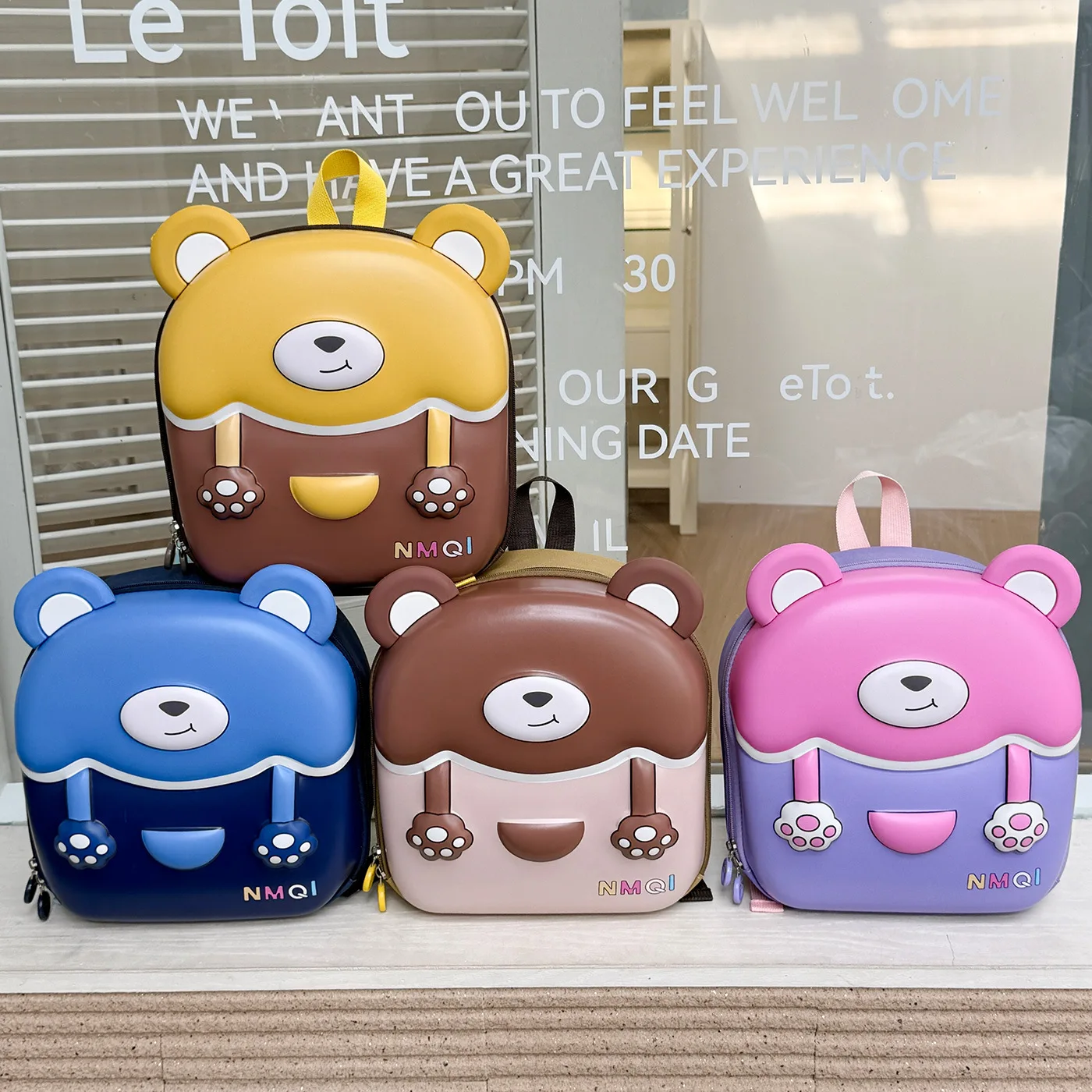 Unisex Cute Bear Hard Shell Kids Backpack for Boys Toddler Child Children Girls Lightweight Preschool Kindergarten Schoolbag