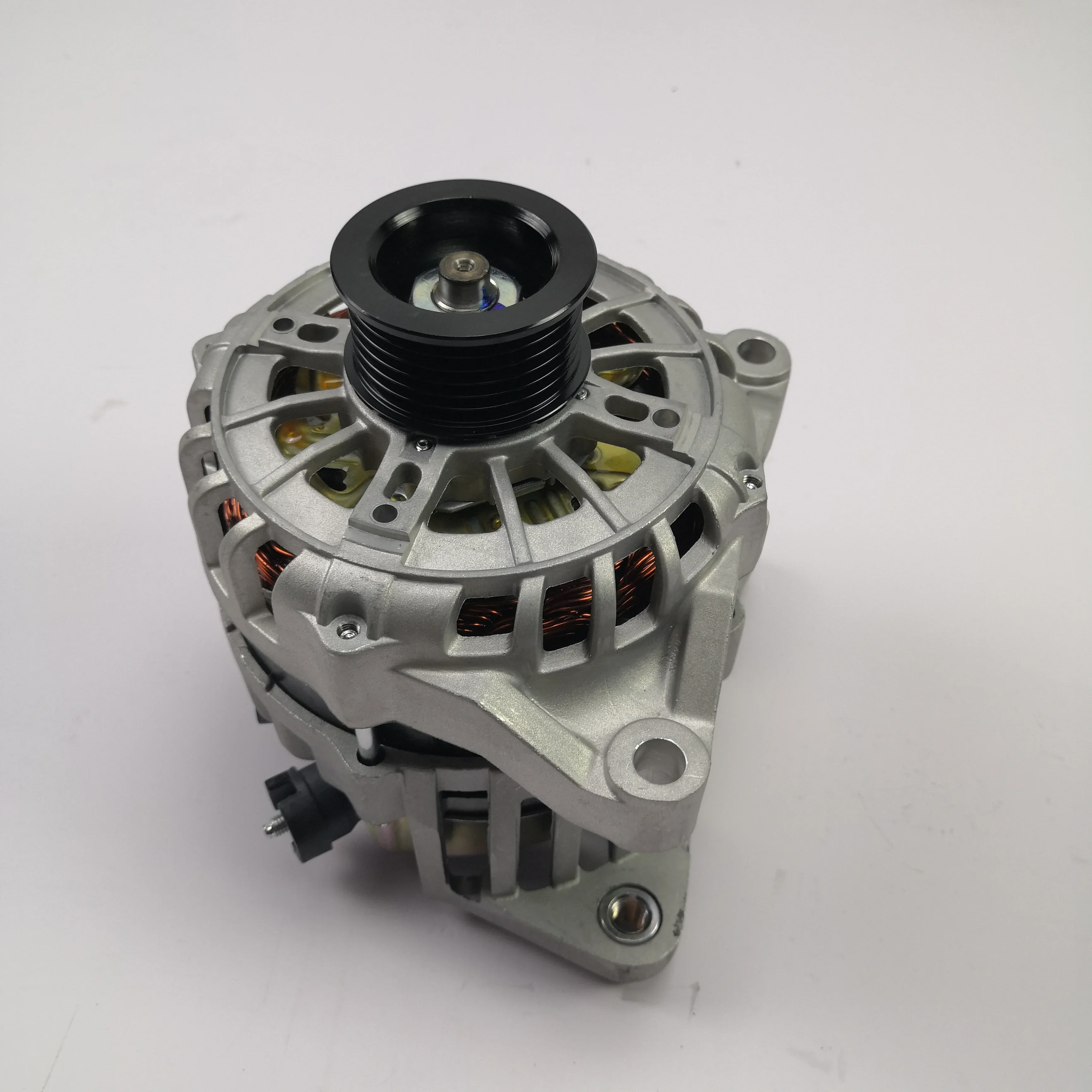 

Alternator 14V 100A for DFSK Glory 580 1.5T OEM 3701100F0000 12V
