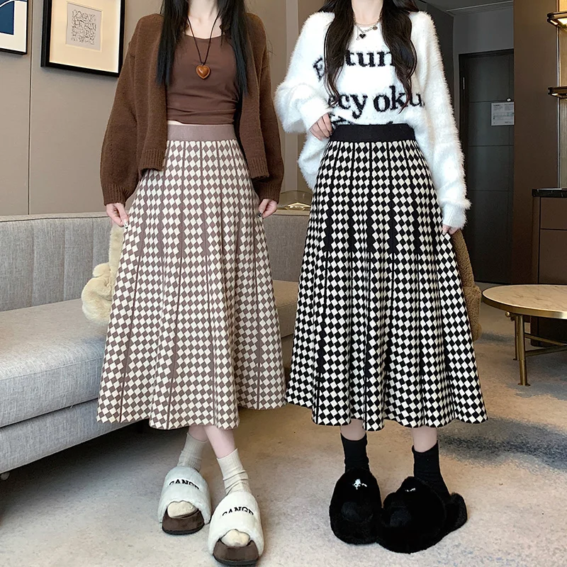 

Knitted half skirt college style women's 2023 new winter sweater high waisted high-end temperament plaid long skirt