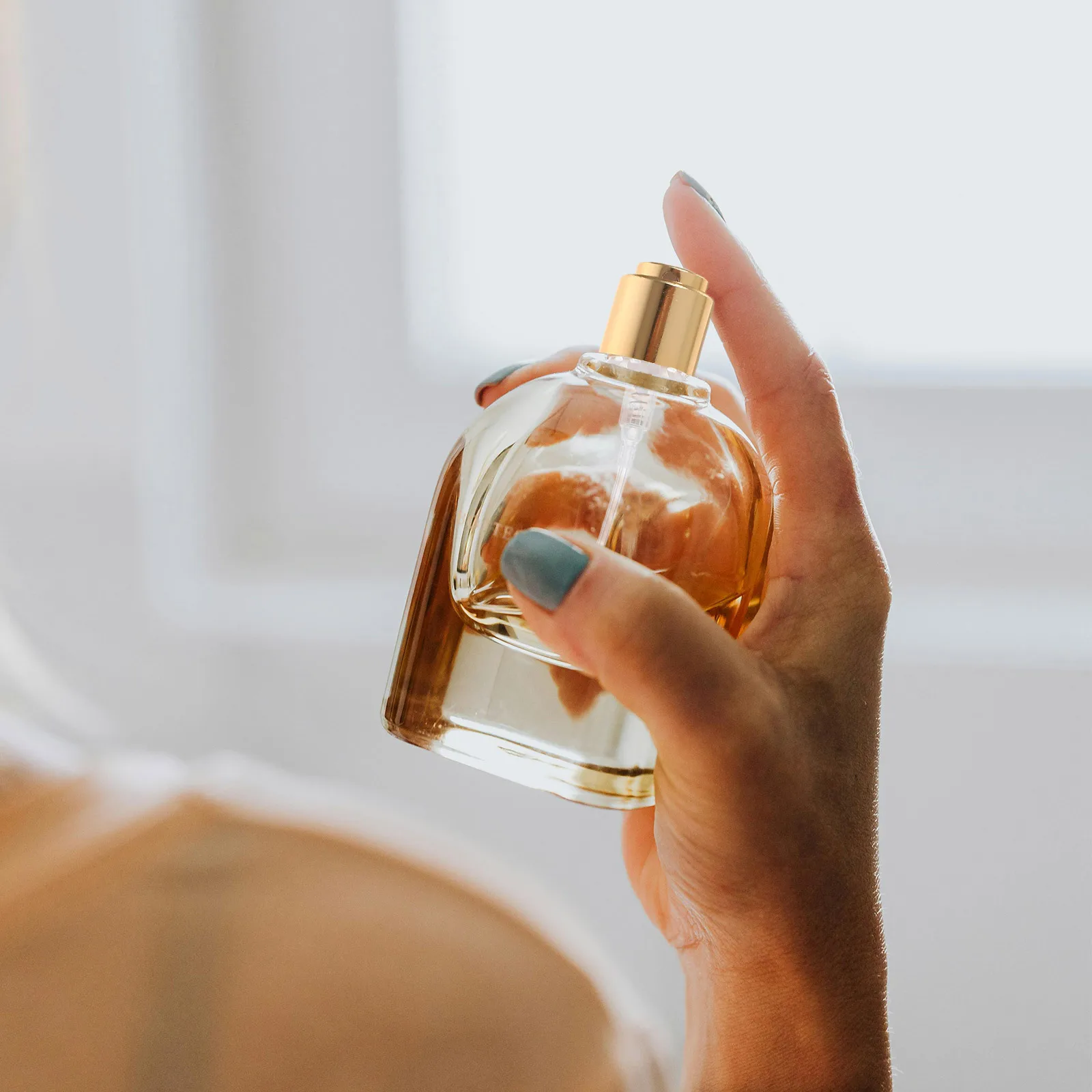 

15Pcs Perfume Caps Spray Head Luxury Gold Finish Fine Mist Application Universal Compatibility Tight Seal Perfume Bottle Nozzle