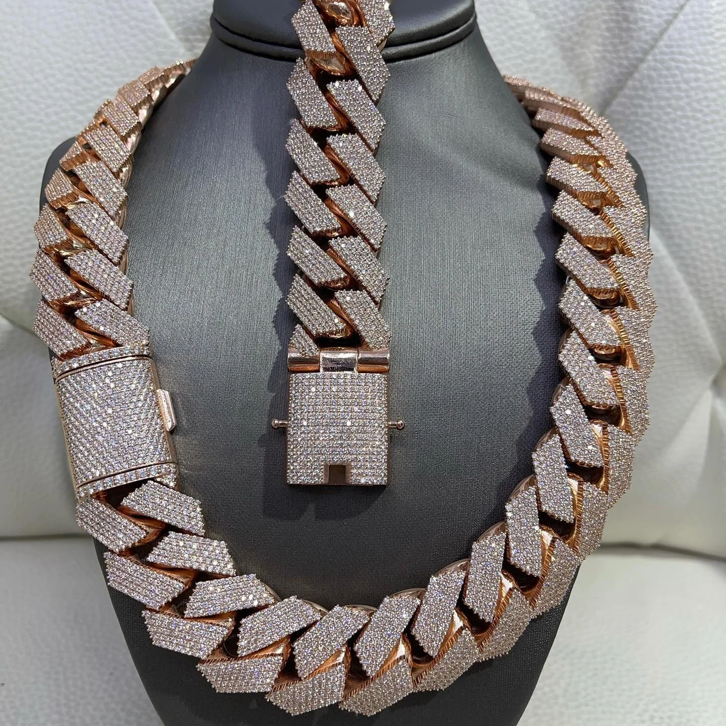 Hip Hop Rapper Cuban Chain 925 Silver 25mm Wide 4 Rows Vvs Moissanite Full Iced Out Cuban Link Chain Necklace