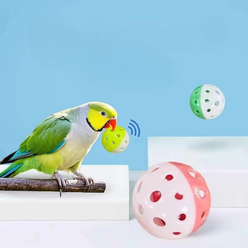 5 Stück Plastik-Spielbälle für Haustiere, Papageien und Katzen, Farbige Hohle Glockenbälle, Kauspielzeug für Vogelkäfige, Interaktives Spielzeug für Haustier-Vogelzubehör – Detail 5