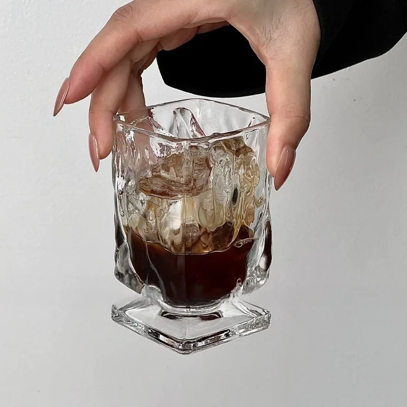 Design Concept: Niche Short Footed Glass, Whiskey Beer Glass, Crystal Glass, Shaped High-end Cold Brew Glass