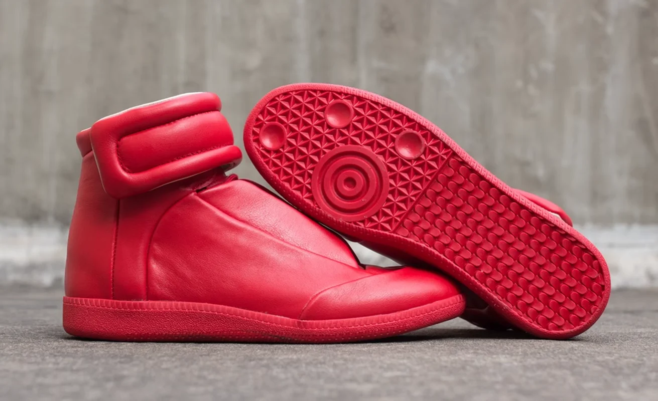 Tênis masculino casual branco de couro sintético, cano alto, alça, gancho e laço, para vanguardistas, estilo de rua