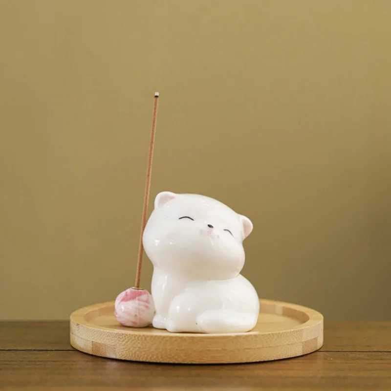 Cute Ceramic Cat Incense Burner Holder with Round Bamboo Base, Kitten Ornament Incense Stick Ash Catcher Aromatherapy Plate