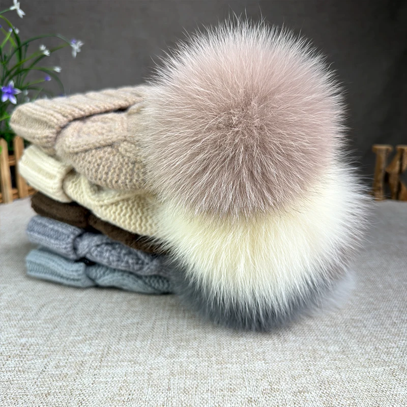 2024 New Women\'s hats High quality Fur pompom hat Beanies Winter Hats for women Fashion Hat bonnet Female Twist pattern caps