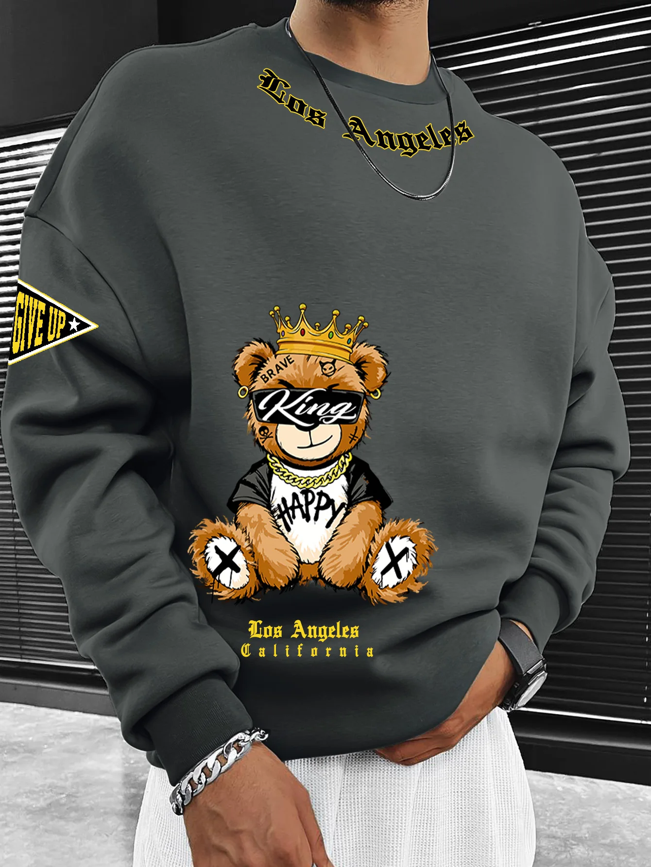 Herren Oversized Sweatshirt mit überschnittenen Schultern, Crown Teddy Bear Los Angeles Textprint Streetwear – Detail 4