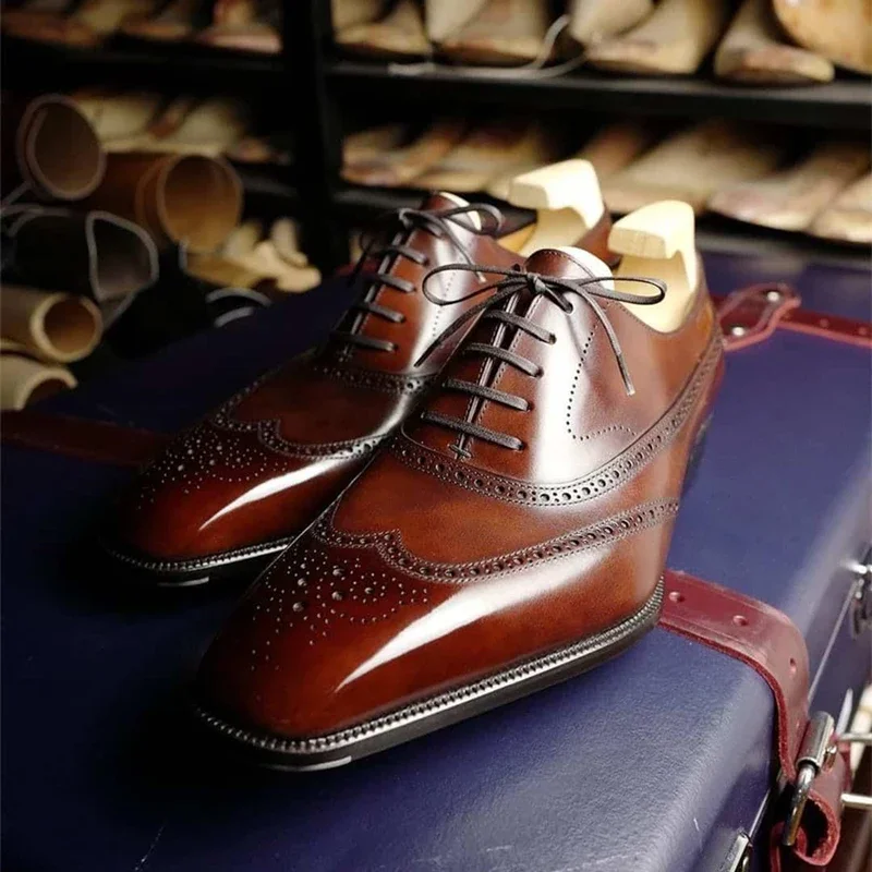 Brogue Shoes of Men Brown Black Handmade Men Dress Shoes Round Toe Lace-up  Zapatos De Hombre