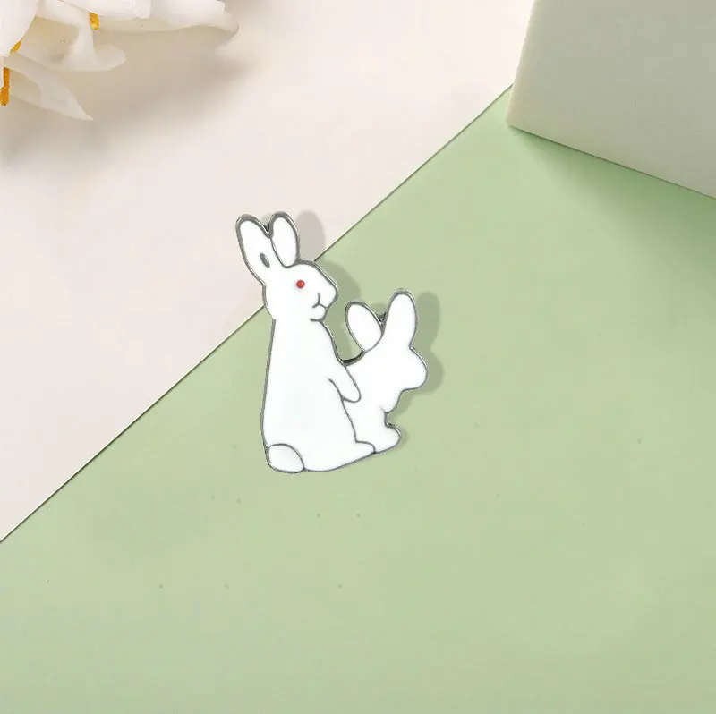 2 White Rabbits Evil Brooch Pins Animal Brooch Denim Jacket Pin Badge Spoof Gift Funny Fashion Jewelry 1pcs Cartoon Cute