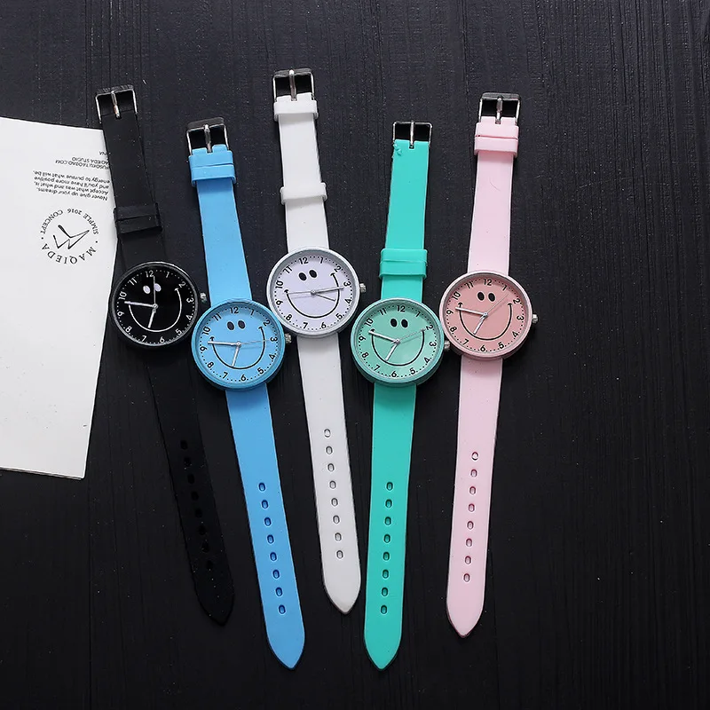 Hot New Women\'s Watch Fashion Luxury Smile Teenage Girl Wristwatch lovely Comfortable Children\'s Watch Relogio Masculino Clock