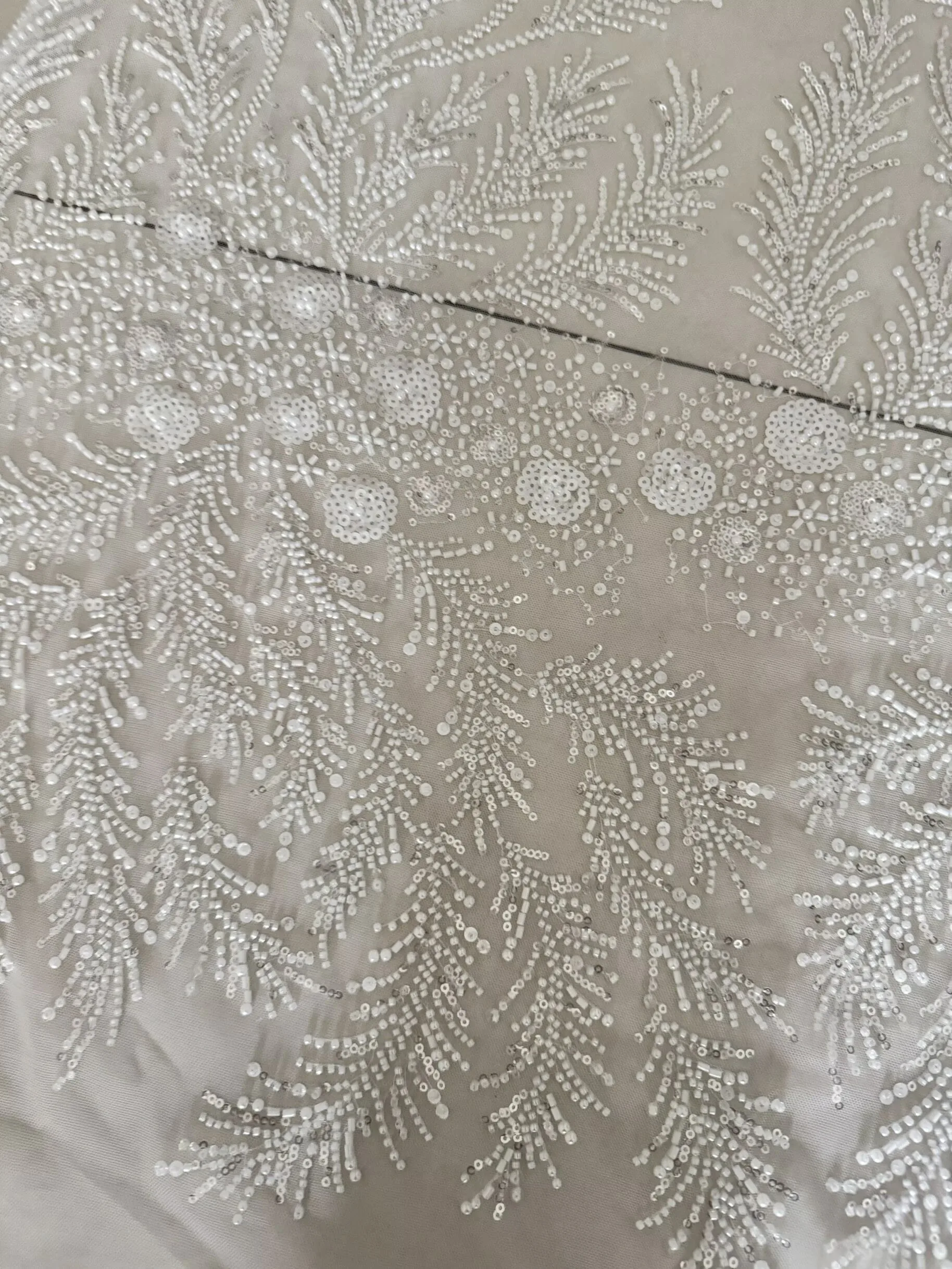 White Beaded Pearl Crystal Seq - огляд і ціна Crystal Mesh Fabric