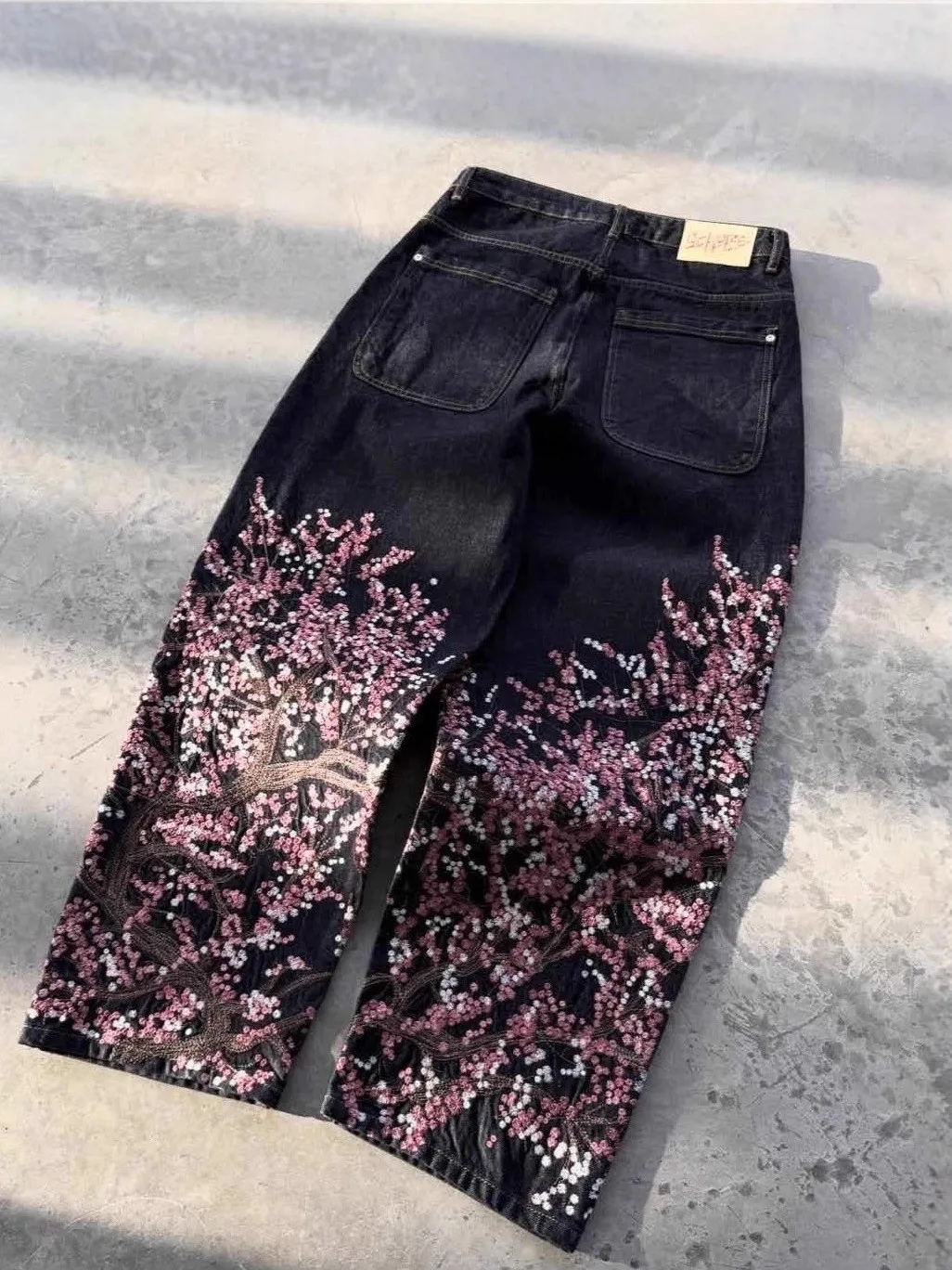 

Retro Embroidered Denim Jeans Straight Leg Wide Leg Loose Fit Men's Jeans Cotton Plant Floral Pattern Low Waist Bell Bot