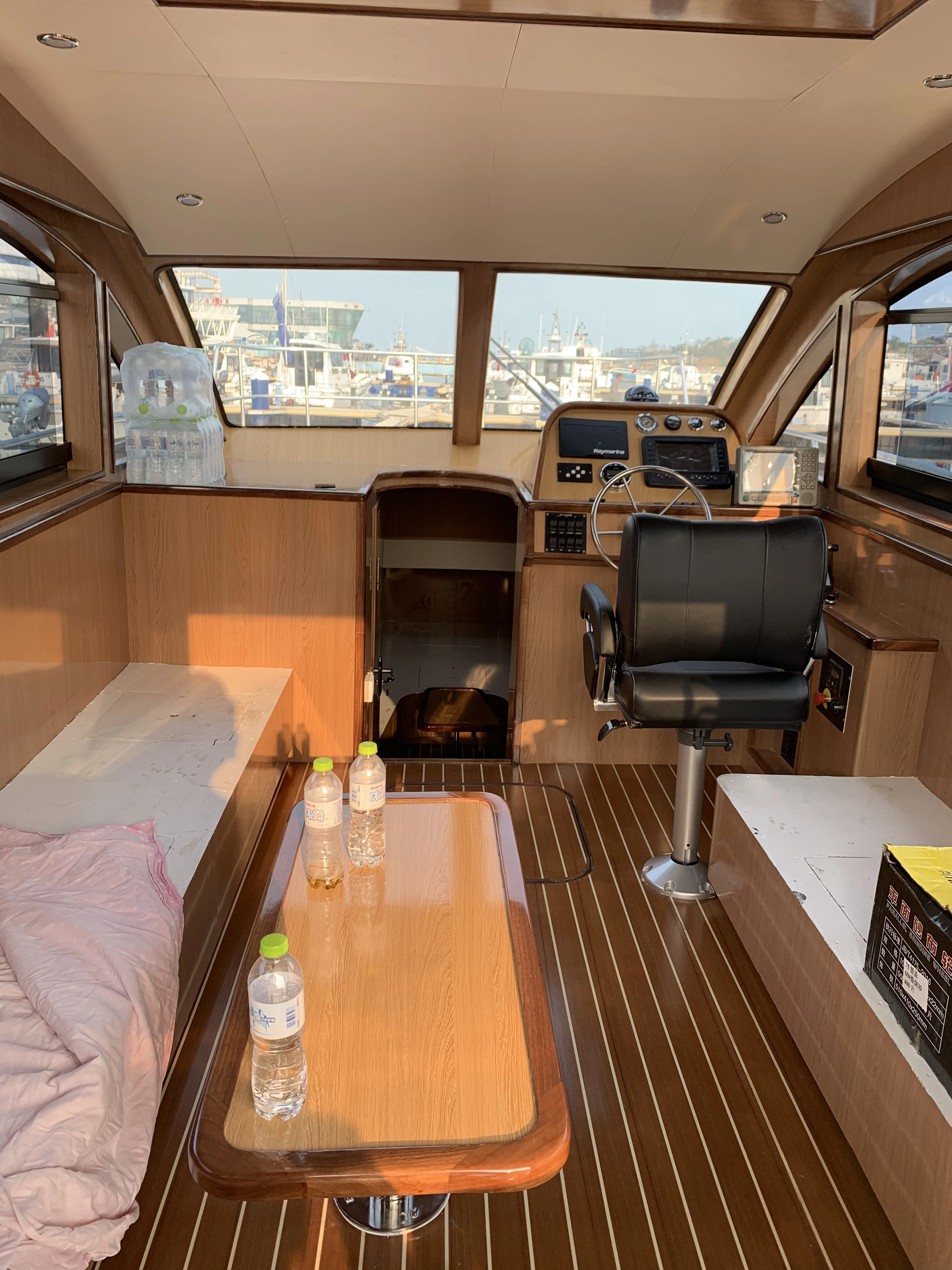 14-metrowa szybka łódź rybacka