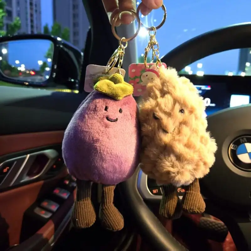 Mochila de berenjena colgante muñeco de peluche juguete dibujos animados Anime maní Plushies llavero niños cumpleaños Navidad regalos de cumpleaños