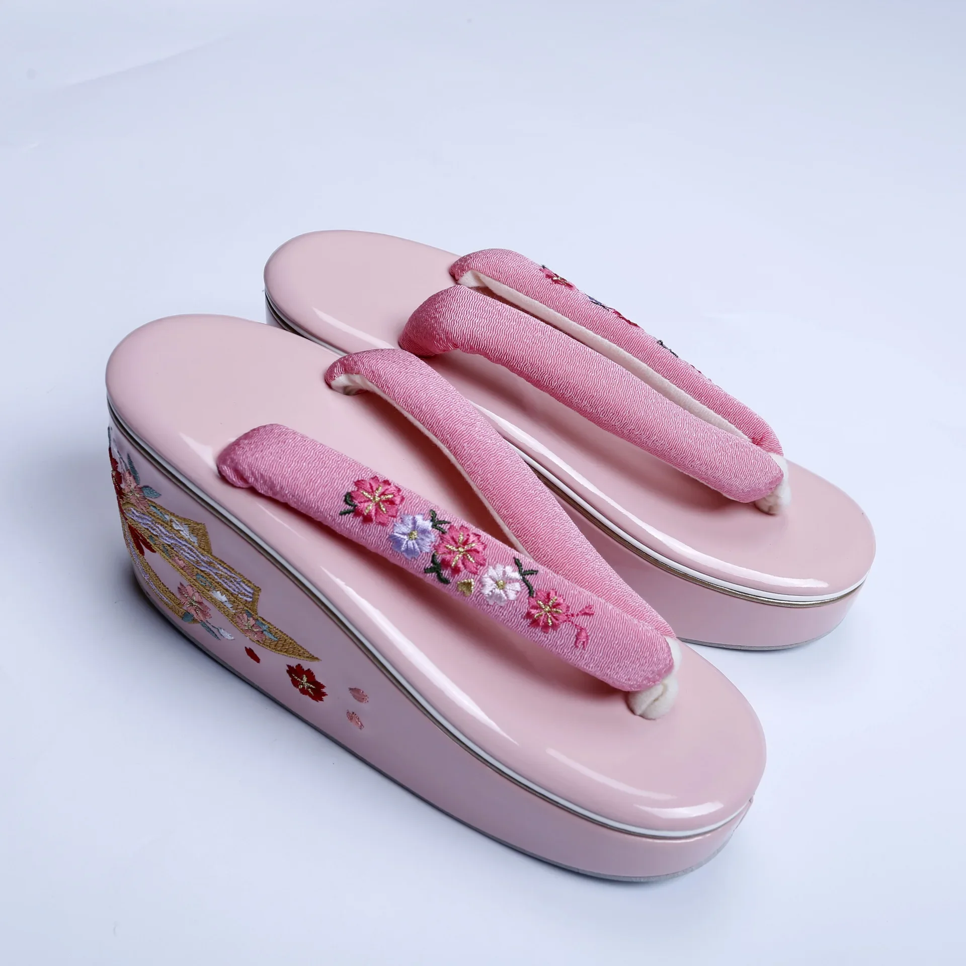 

Women's Japanese Clogs High Heel Embroidered Geta Flip Flops Summer Sandals