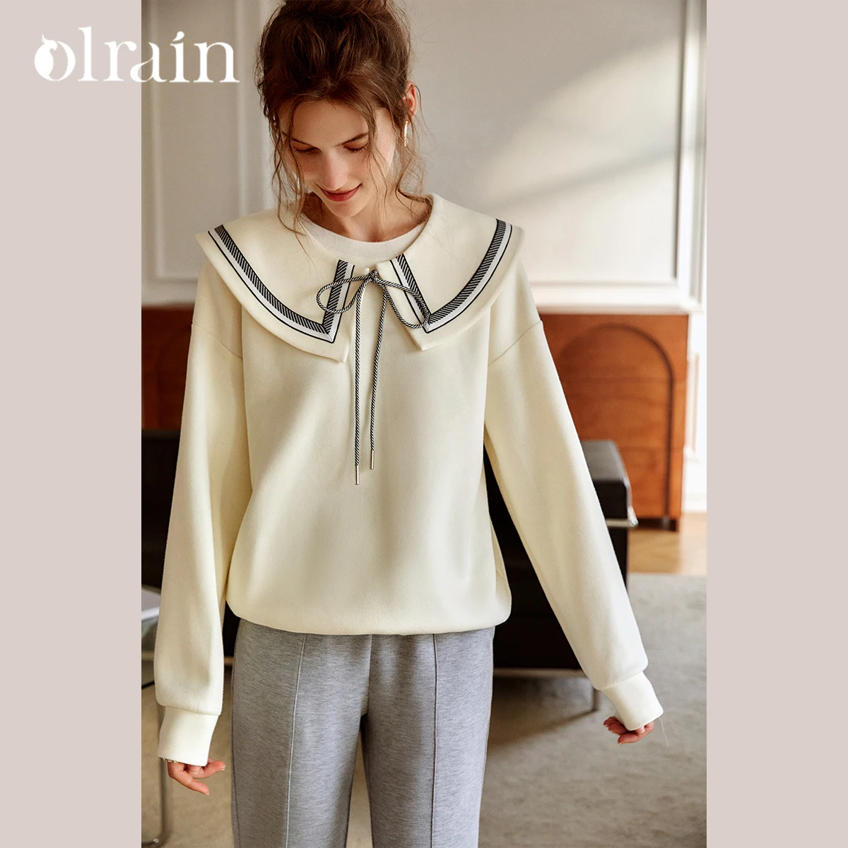 OLrain Solid Color Sweater Women's Spring 2025 New White Crew Neck Design Sense Niche Ins Trendy Loose Top O21QR53220