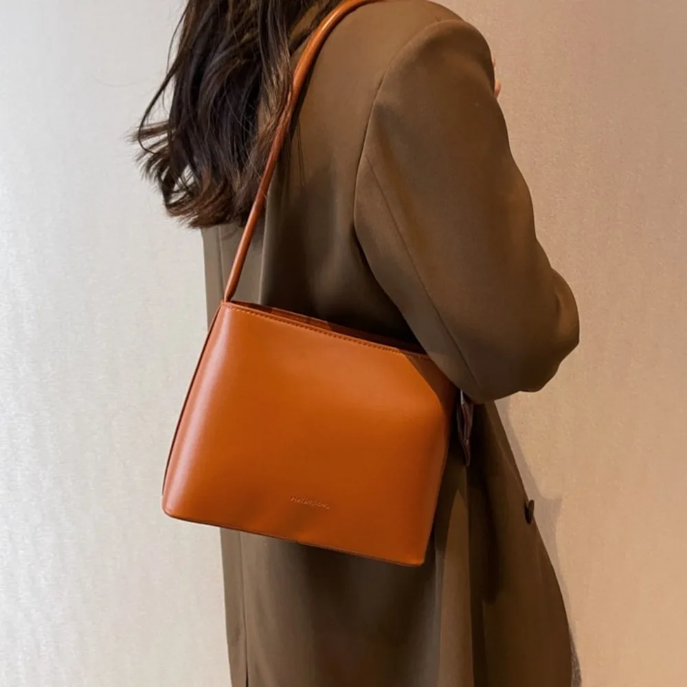 

Korean Style Vintage Underarm Bag Large Capacity With Scarf Small Square Bag PU Leather Solid Color Single Shoulder Bag Shopping