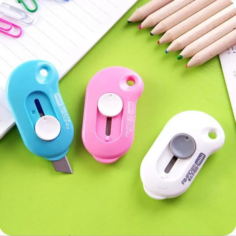 1Pcs น่ารักแบบพกพา Utility มีดตัดกระดาษตัดกระดาษมีดโกนใบมีดสำนักงานเครื่องเขียน