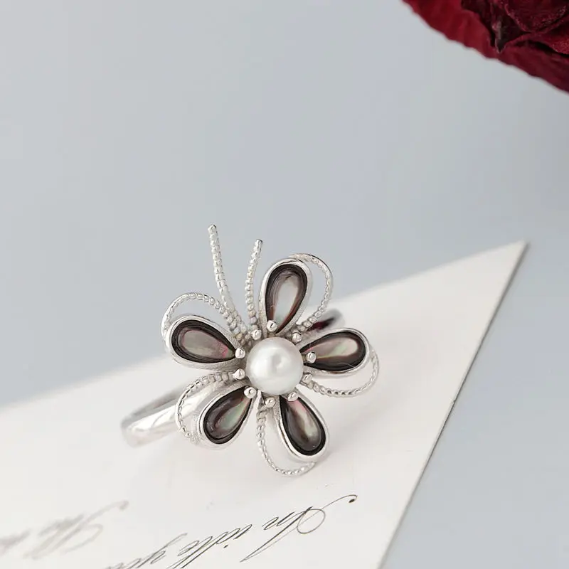

Natural Pearl Shellfish Delicate Flower Shape 925 Sterling Silver Rings Inlaid Natural Freshwater Pearl Lady Ring Jewelry Gift