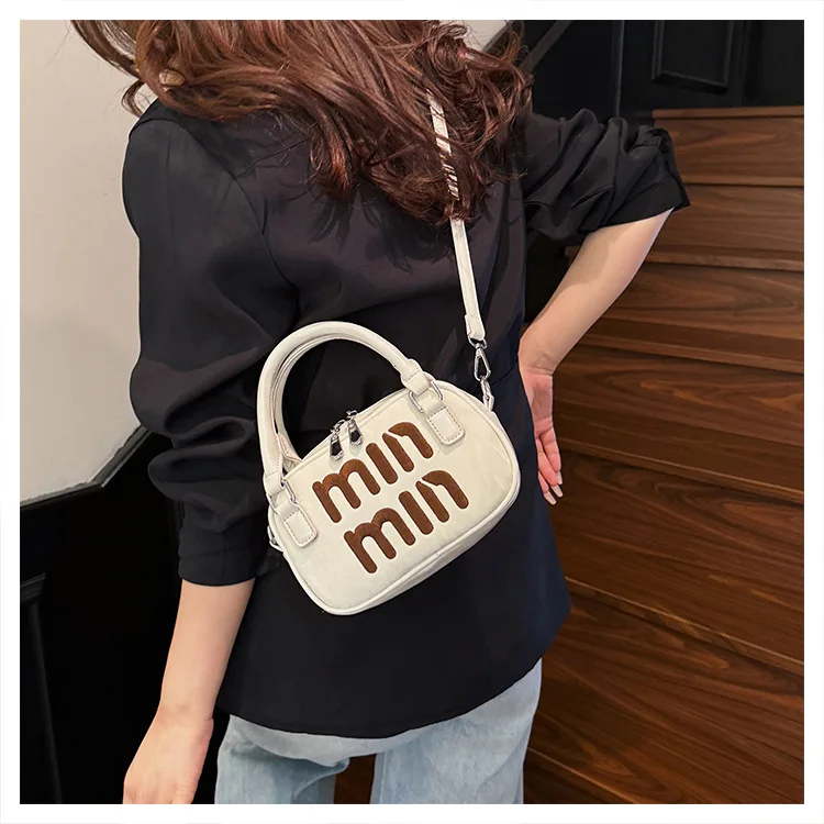 

2025 New Vintage Aesthetic Tote Bag Women's Small Shoulder Purse Cute Minimalist Crossbody Bag Casual Chic Handbag