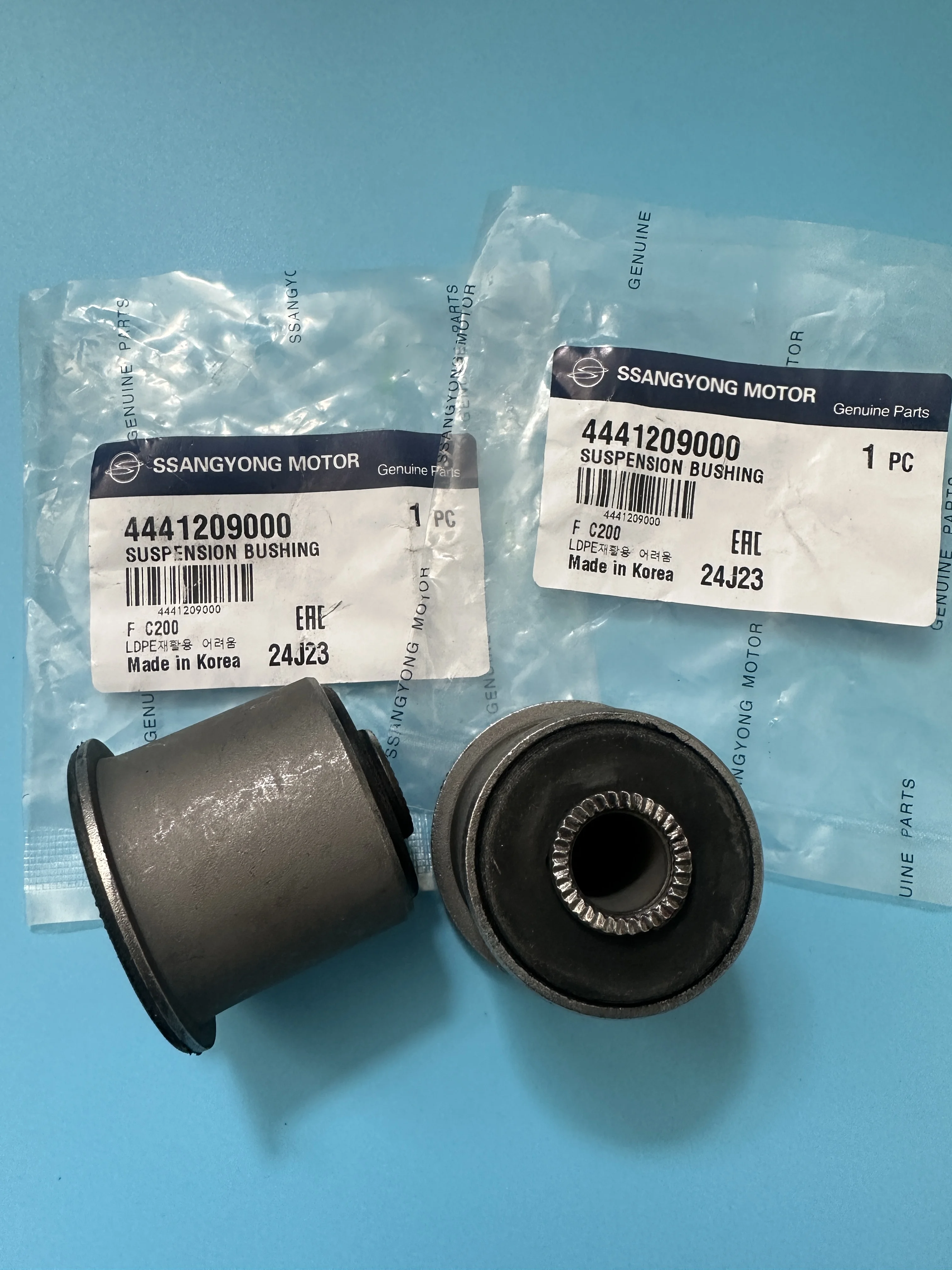 

Комплект из 2 втулок верхних передних рычагов 4441209000 для Ssangyong Actyon, Kyron, Rexton, Actyon Sports, Actyon Sports II