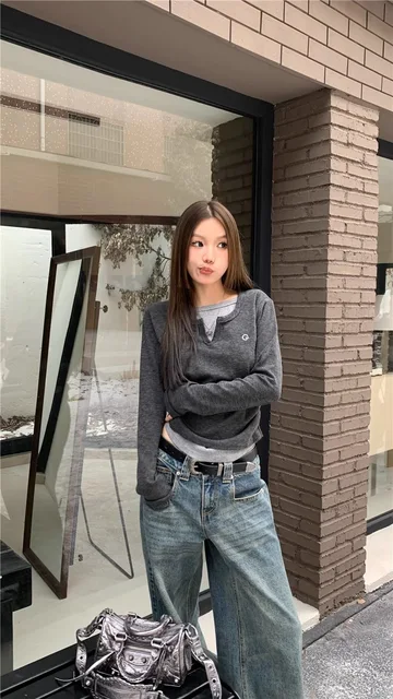 Camiseta Feminina de Manga Longa com Efeito Duas Peças para Outono e Inverno, Ajuste Slim e Efeito Emagrecedor, Blusa Retrô