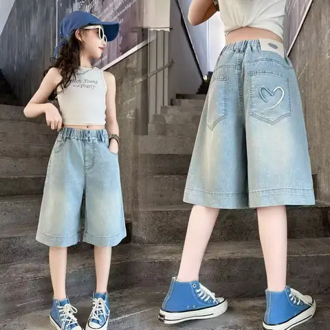 여자를위한 어린이 하트 패턴 데님 반바지 새로운 여름 무릎 길이 데님 짧은 바지 어린이 십대 캐주얼 스타일 미니 청바지