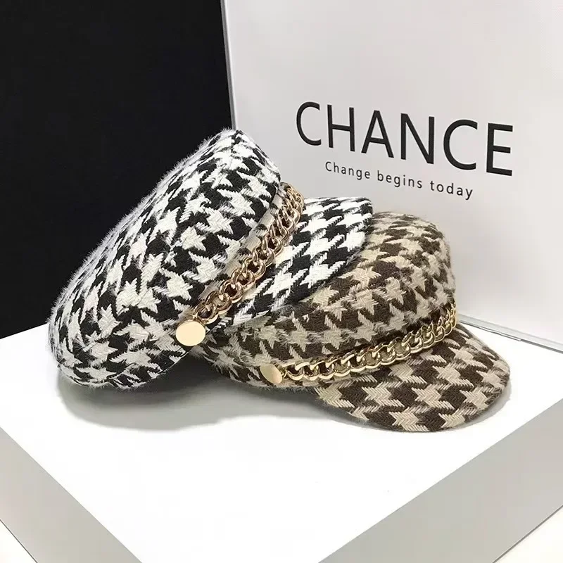 Panama Women Checkered Baseball Cap with Metal Chain Black White Unisex Hat for Fall Winter Casual Stylish Accessory