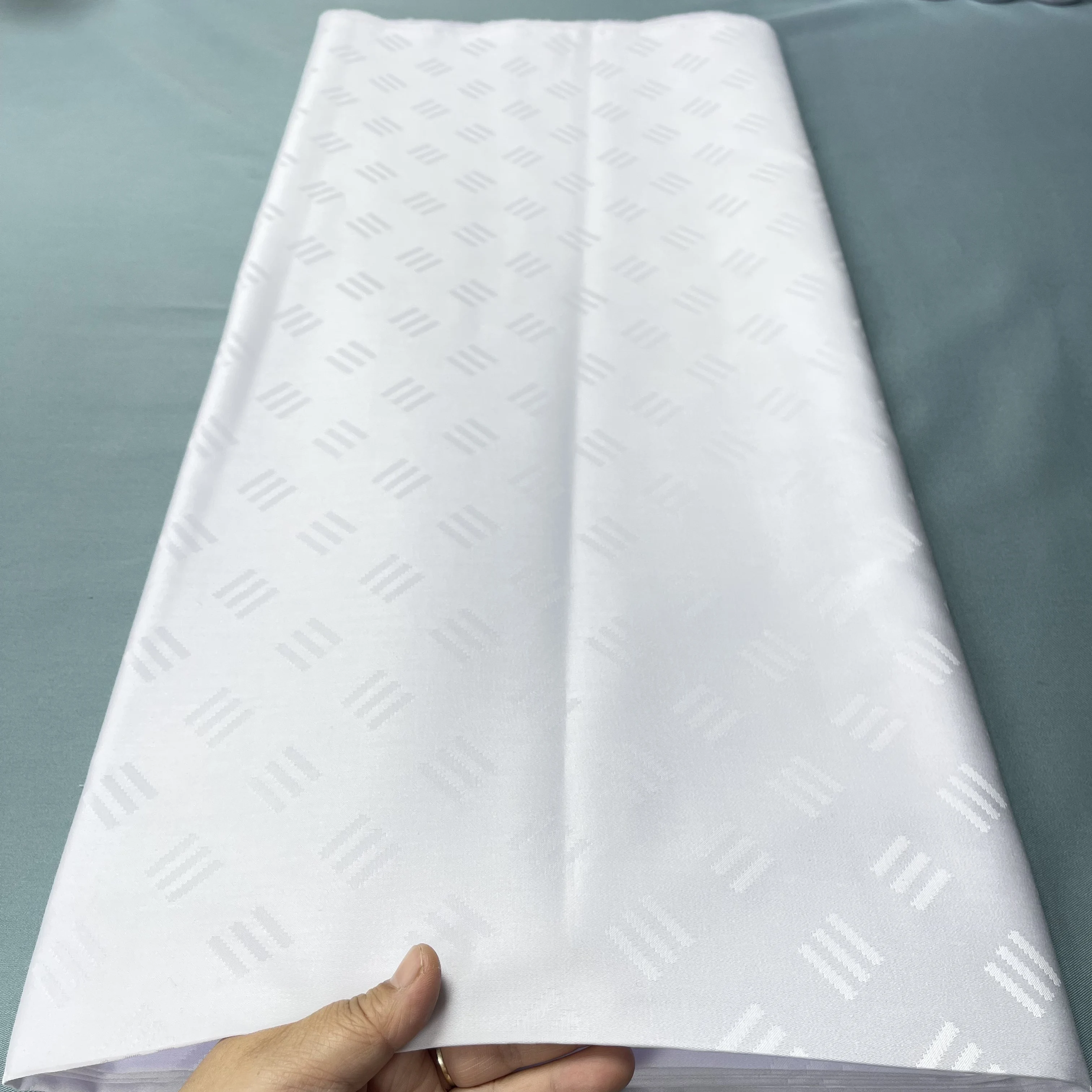 2026 Hot Sales White Nigerian Soft Suit Fabric for Men Suit Making African Style High Quality Atiku Fabric TR Fabric 5 Yards