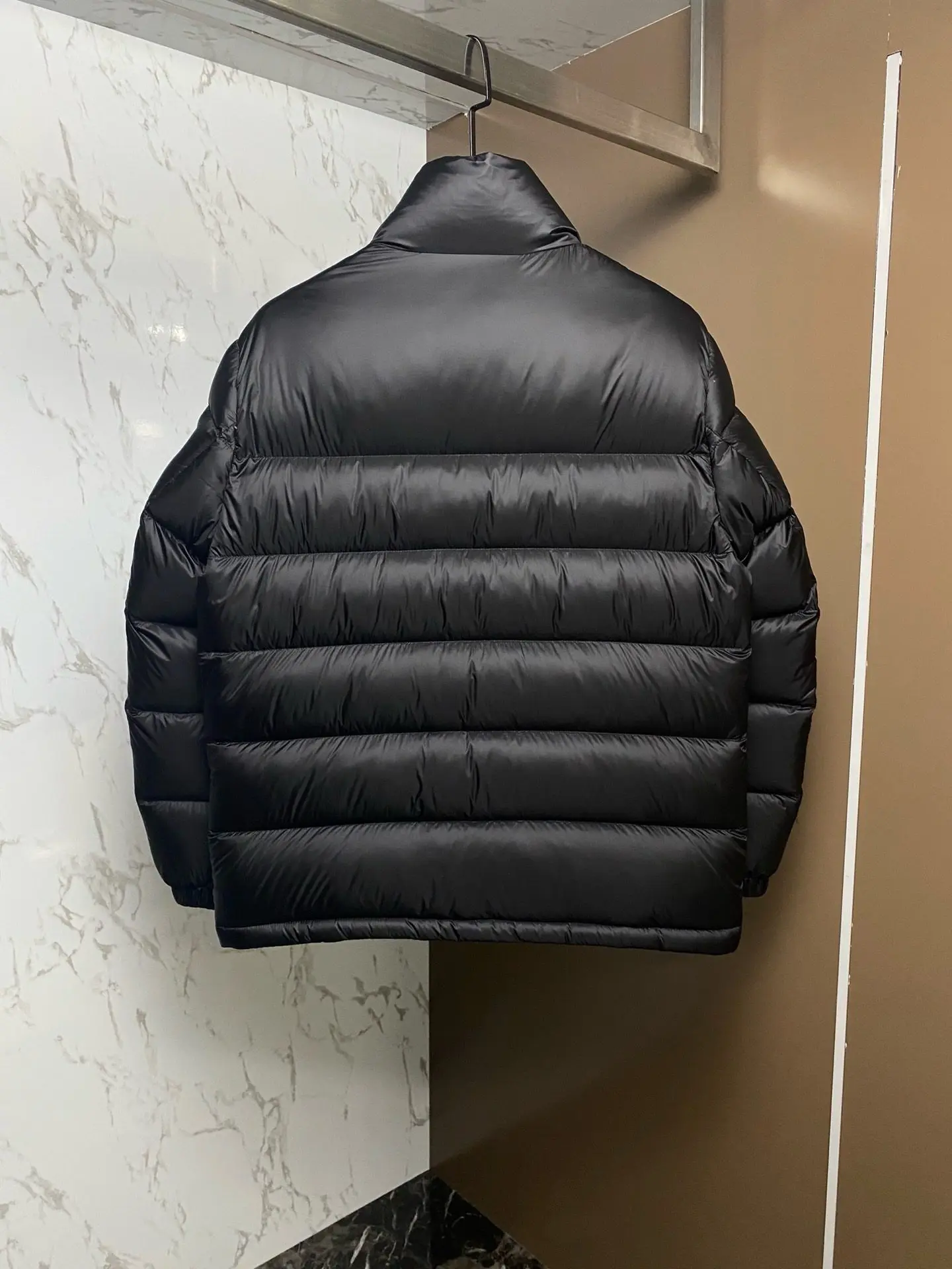 Hot Sale 2025 Men's Short Puffer Jacket, Luxury Matte Quilted Coat, Stand Collar