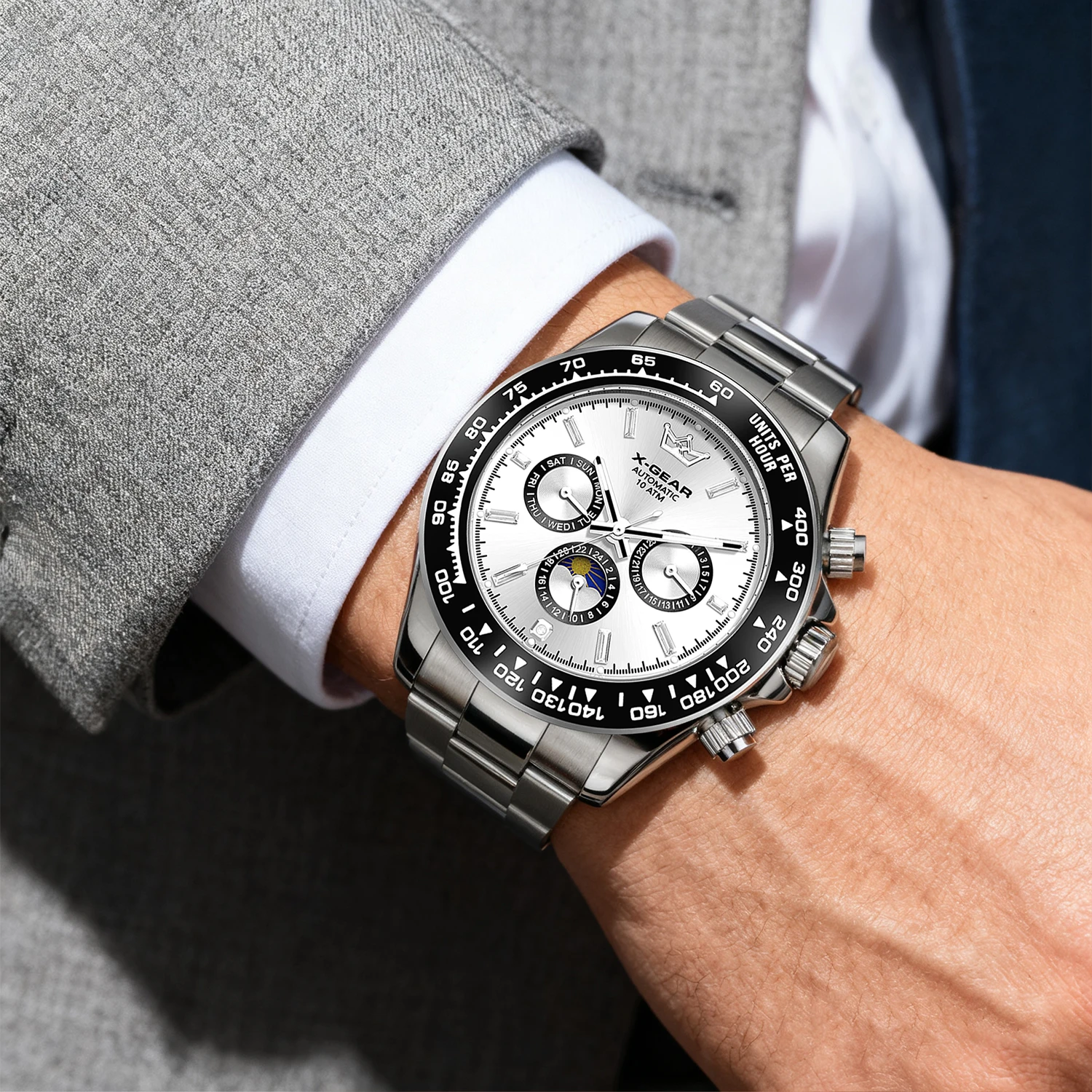 X-GEAR นาฬิกาข้อมือผู้ชายสุดหรูรุ่นใหม่ – ระบบกลไกอัตโนมัติ หน้าปัดย่อยสามชั้น หกเข็ม แสดงผลแบบเรืองแสง กันน้ำ สายสแตนเลส