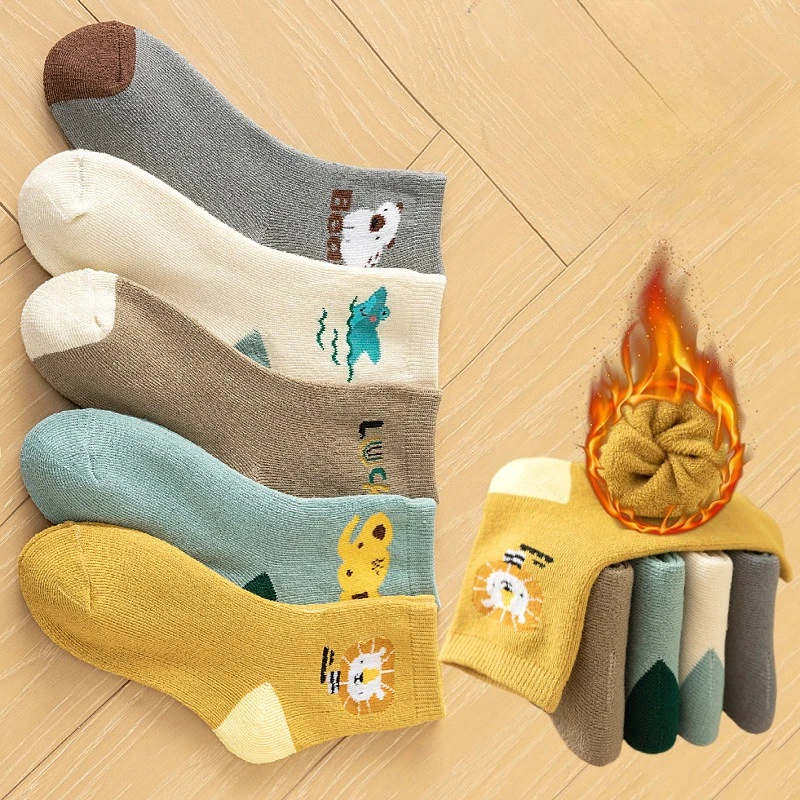 5 Paar dicke warme Socken für Kinder, niedliche Cartoon-Babysocken, mittellange Socken, warme Plüsch-Langsocken für den Winter, thermische Kinderschuhe – Detail 14