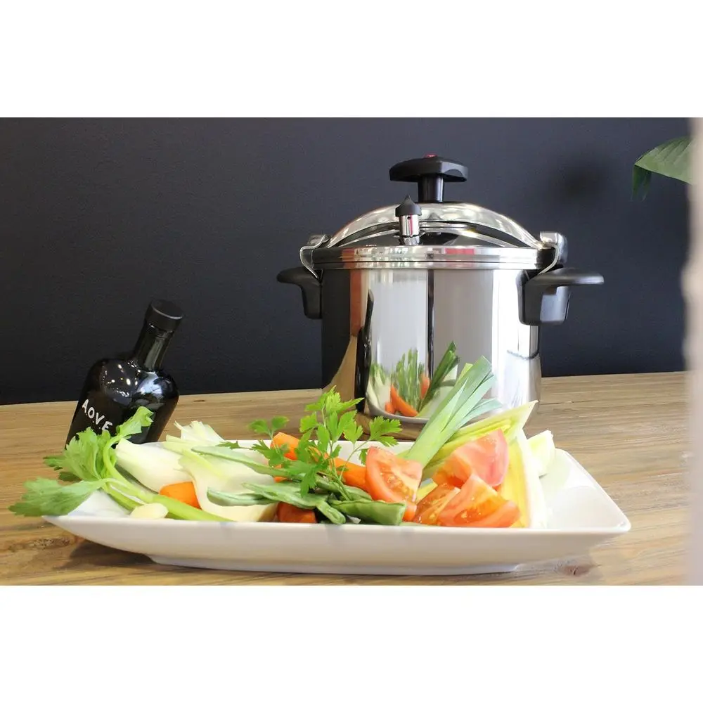 Star 4.2-Quart StainlSteel Prure Cooker, Works on All Stovetops (Induction Compatible), Saety Lock & 8 PSI Cooking