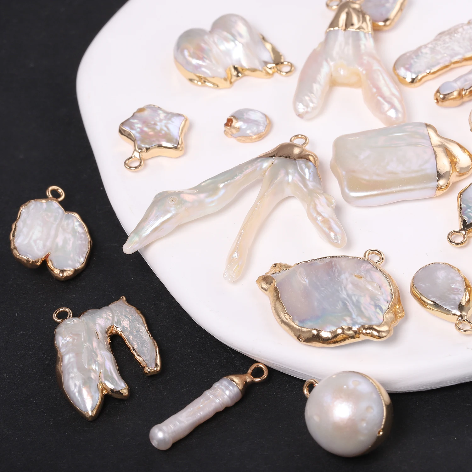 1 stücke Unregelmäßige Form Goldene Kanten Natürliche Süßwasser Perle Einzigen Loch Anhänger Perlen für Schmuck Machen DIY Ohrringe Halskette
