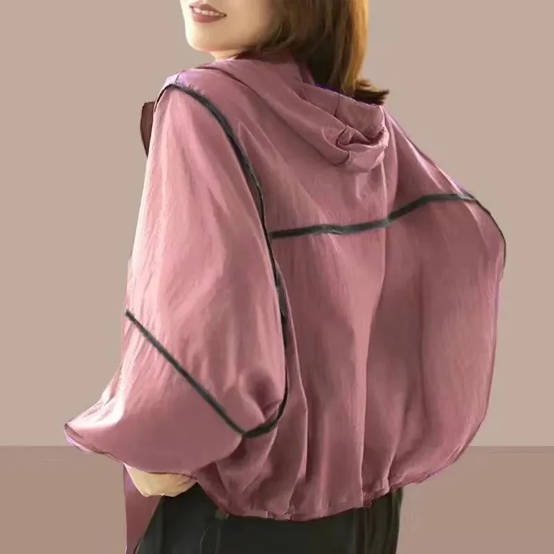 

2025 New Women Sunscreen Hoodie Fashion Long-sleeved Thin Thin Jacket Outdoor Sports UV Protection Shirt Co