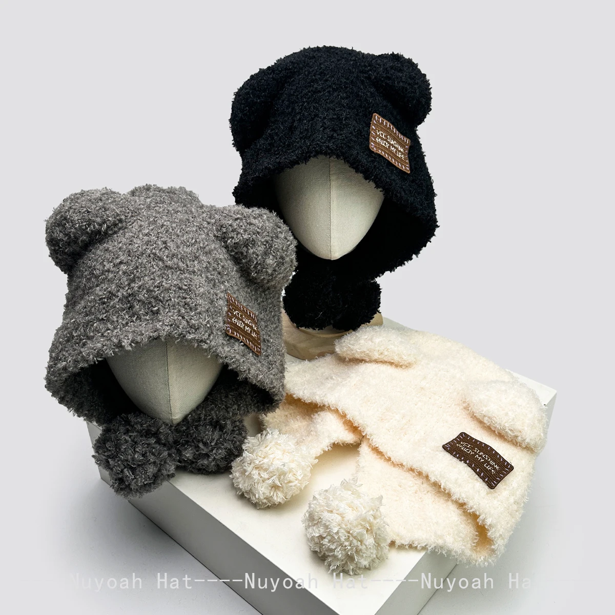 

New Men Women Cute Little Bear Ears Patch Letters Knitted Hats Warm Retro Fashion Outdoor Beanies Cartoon Versatile Casual ins