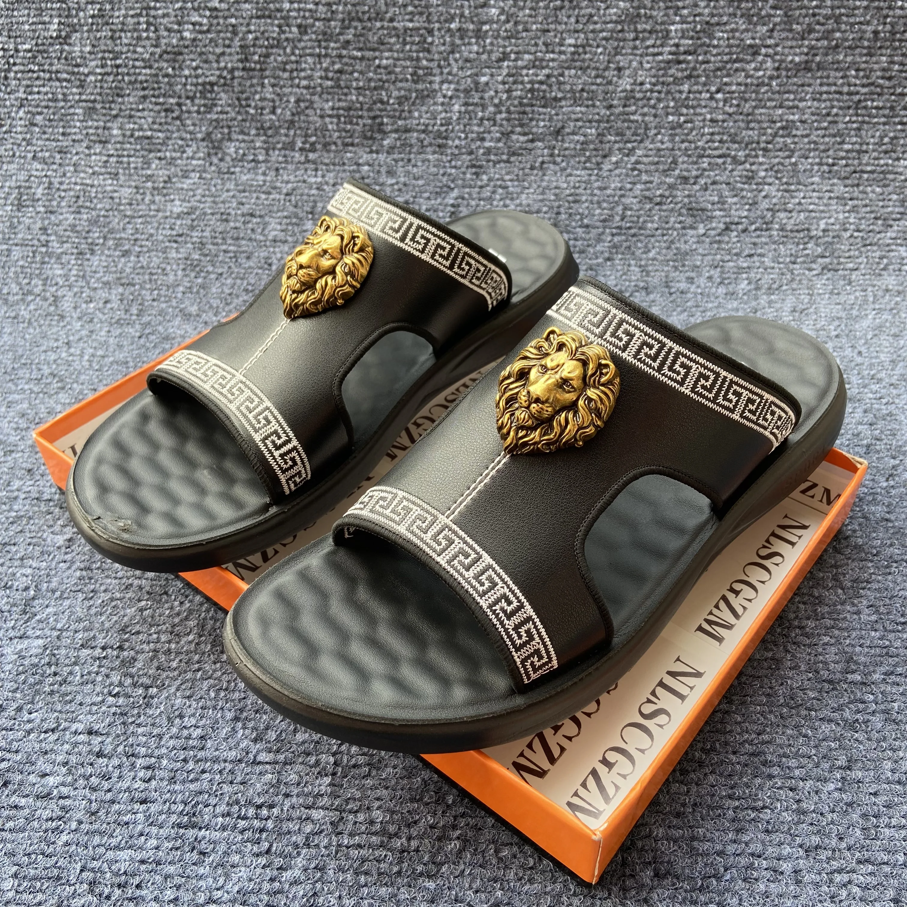 Lion Head Brand original shoes designer sliders black slippers for man sales on shoes indoor outdoor heren chinelos masculinos