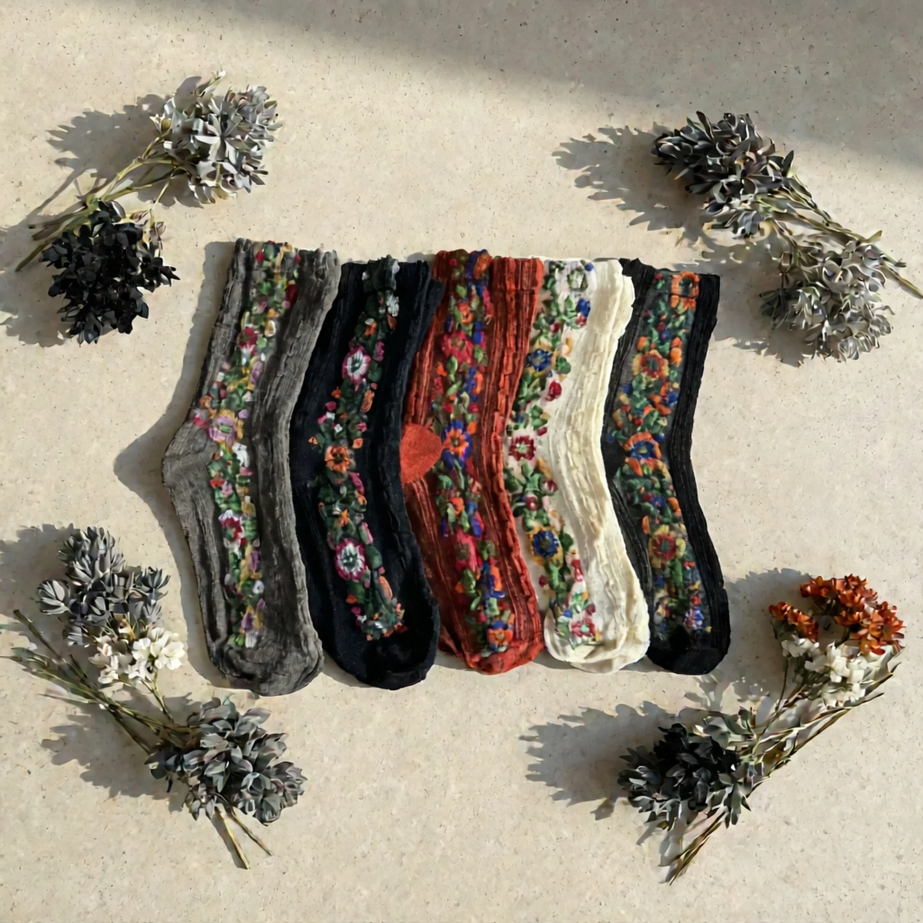 5Pair Vintage Floral Slouchy Socks, soft breathable, sweat-absorbent, machine washable, for daily & winter wear.