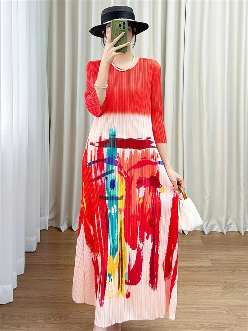 三宅レディースドレスイブニングドレス夏のデザインセンスラウンドネッククロップドスリーブパターンプリントプリーツルーズドレス女性