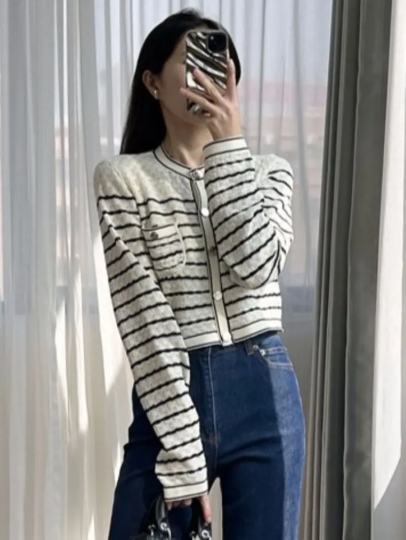 

Women Stripes Cardigan Single Breasted O-Neck Long Sleeve Casual Spring 2024 Knitted Sweater